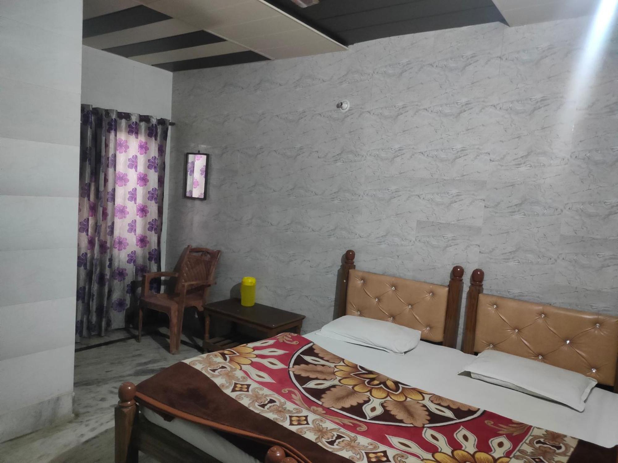 Sgh Guest House Mathura Esterno foto